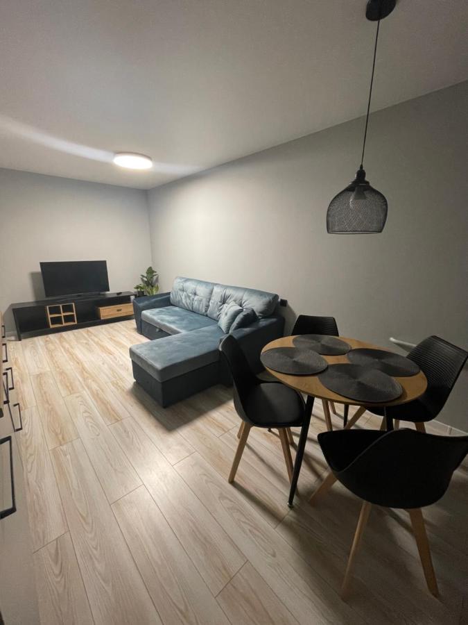 Mb Livinga Apartamentai Naftininku G Mažeikiai Екстериор снимка